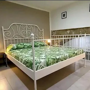 https://casa-gianni-a-spaccanapoli.hotels-amalfi.com